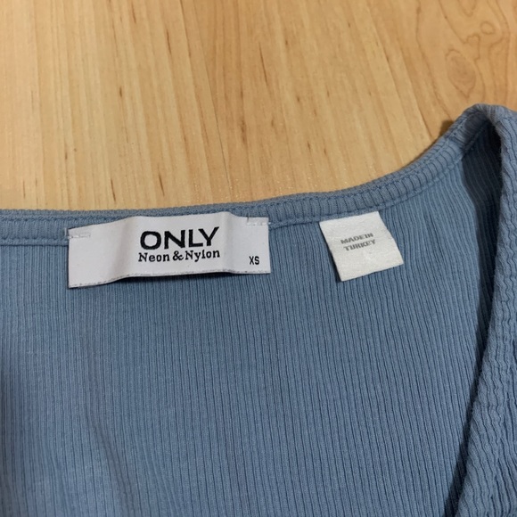 3 for $20 / Blue Ruched Drawstring Top - Picture 4 of 4